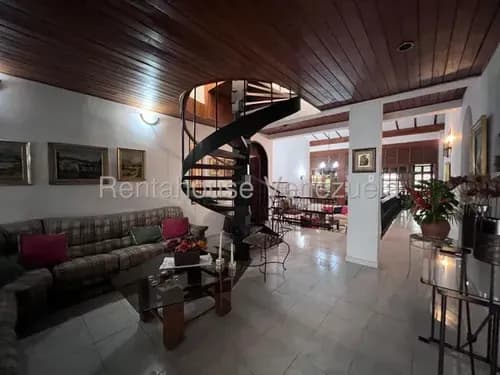 La Victoria Edo Aragua Venta De Hermosa Casa Con Terreno Llame Y Hablemos Gbf 26-16946
