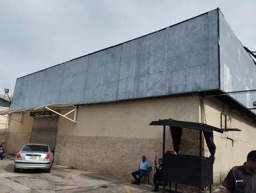 Se Vende Galpón Industrial En La Zona Industrial La Quizánda 1321,5m2 - Galpón De Esquina Excelente Ubicación Construcción 800,15mts2 Aceptan Financiamiento Gavip