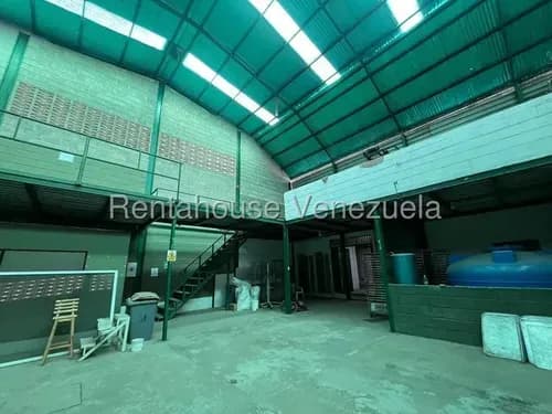 Galpon En Venta En Zona Oeste San Fráncico Junior Alvarado 26-8242