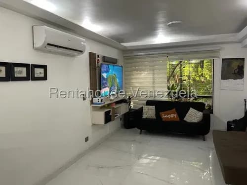 Apartamento En Venta Con Pozo De Agua El Rosal En Yf 26-20909