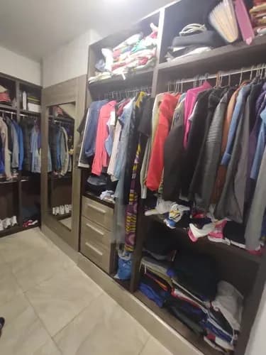 Se Vende Pent House Ubicado En Naguanagua Urb. Mañongo Posee: 292mts2 5 Habitaciones (incluye Habitación De Servicio) 5 Baños (incluye Baño De Servicio) 4 Puestos De Estacionamiento. An