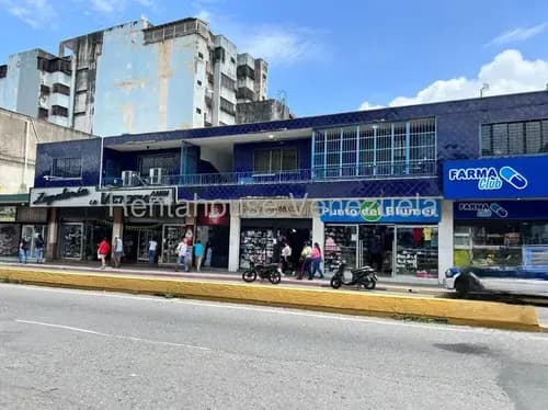Jip 26-4229. Rentahouse Vende Oficina De 60 M2 Con Baño, Excelente Ubicacion Frente A Farmatodo. Centro La Victoria