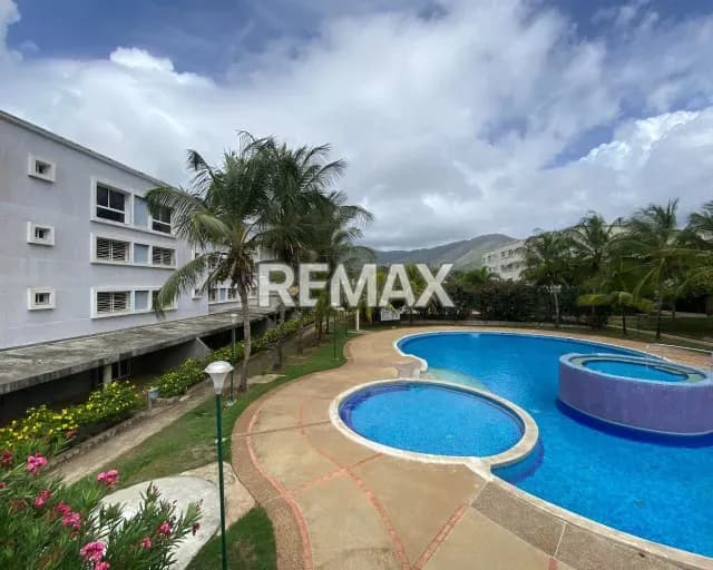 EXCLUSIVO APARTAMENTO EN VENTA EN LA ASUNCIÓN: 96M², TOTALMENTE AMOBLADO, 3HAB, PISCINA, AGUA PERMANENTE Y CLIMA DE MONTAÑA. SEGURIDAD GARANTIZADA EN CONJUNTO ENTRE MONTAÑAS. ¡LISTO PARA MUDAR!