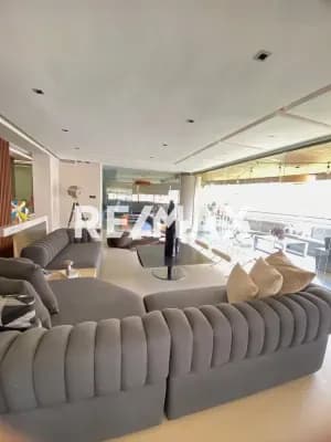 LUJOSO APARTAMETO EN LA TRIGALEÑA