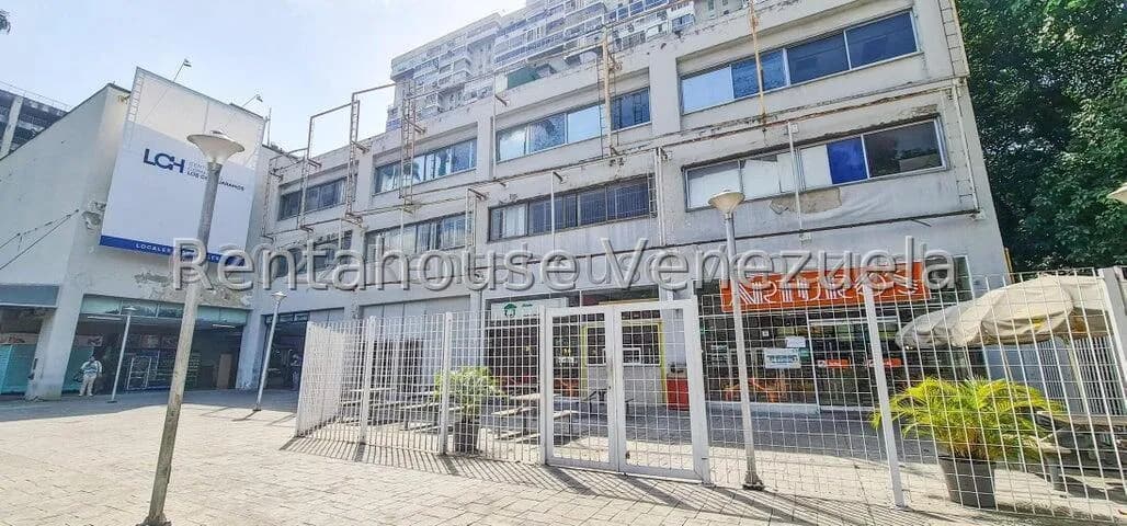 Comercial (Local Comercial) en Venta en Los Chaguaramos, Distrito Metropolitano