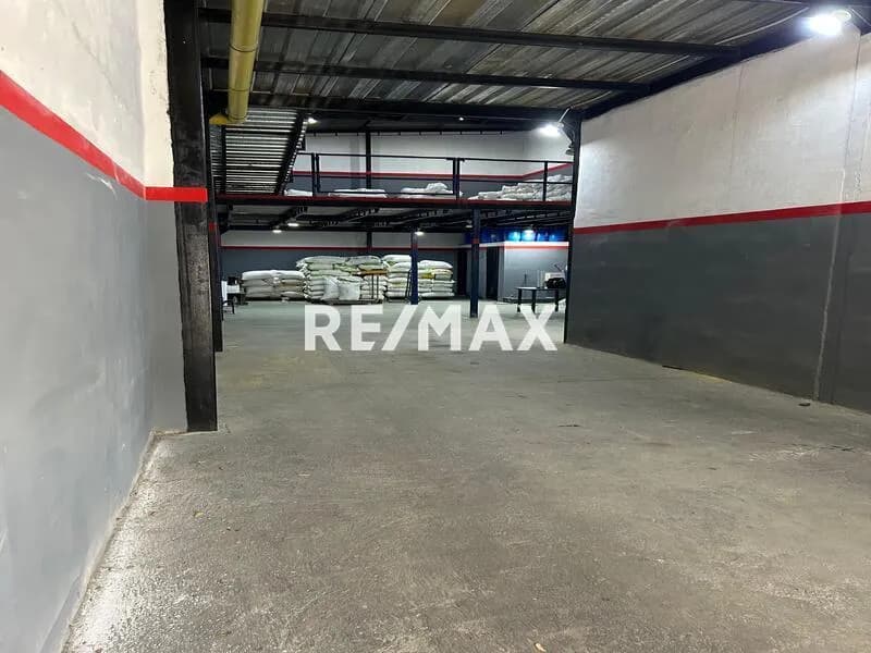 EN VENTA GALPON UBICADO EN LA PLAYA DE SANTA ISABEL, BQTO, CONTRUCCIÓN NUEVA