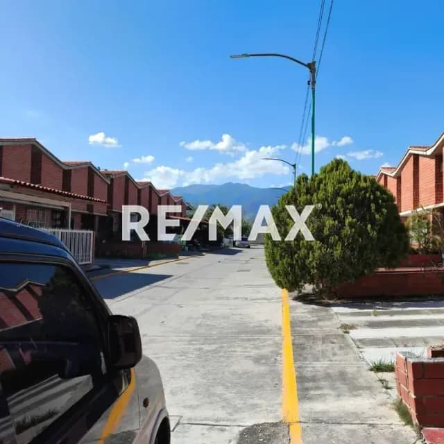 Venta de Town House en Los Portales II. Nueva Casapara Guarenas.