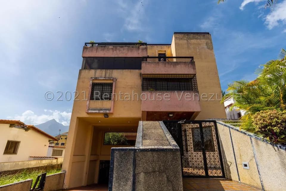 Apartamento (Duplex) en Venta en Miranda, Distrito Metropolitano