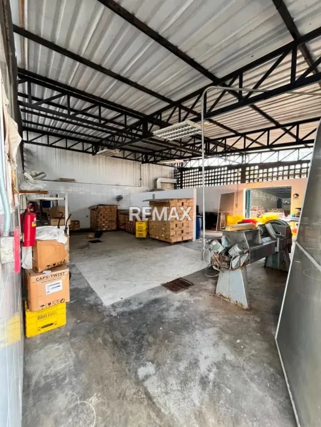 Amplio Galpón en Venta, Ubicado en el Sector La Hoyada, Municipio Carvajal, Estado Trujillo