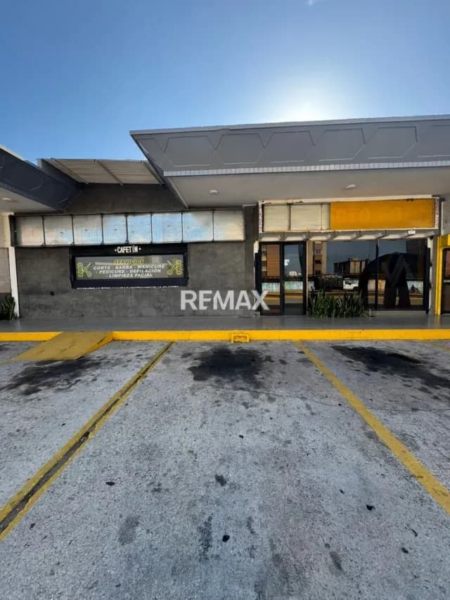 Local Comercial en Alquiler C.C Juana de Avila