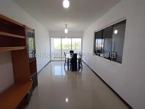 ¡el Lienzo En Blanco Perfecto En El Parral!. En Res. Chelsea Court, Este Apartamento De 110 M2 En Obra Blanca Espera Por Tu Toque Personal. Dispuesto Con 3 Habs, 2 Baños