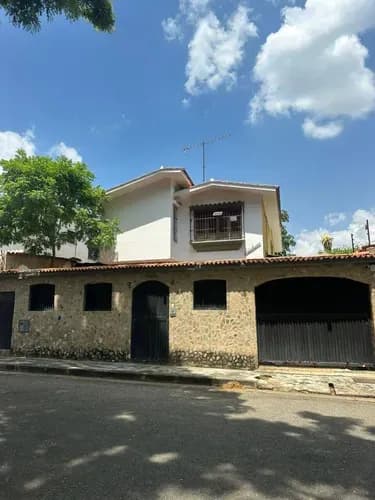 Amplia Casa Para Uso Comercial O Residencial En Prebo