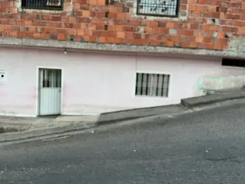 Casa Bifamiliar En Venta En El Hiranzo