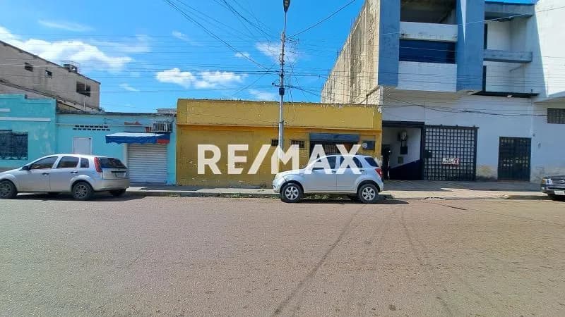 EN VENTA DE OPORTUNIDAD LOCAL COMERCIAL UBICADO EN LA CALLE MC GREGOR-PLC