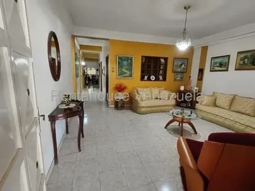 M&n Venden Casa De Platabanda Con 240m2 De Terreno; Ubicada Al Oeste De Barquisimeto: 26-21573