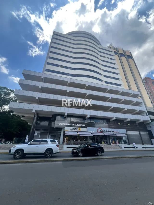 En Venta Local Comercial en la Av. 19 de Abril