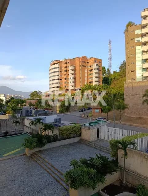 MODERNO APARTAMENTO EN ALQUILER