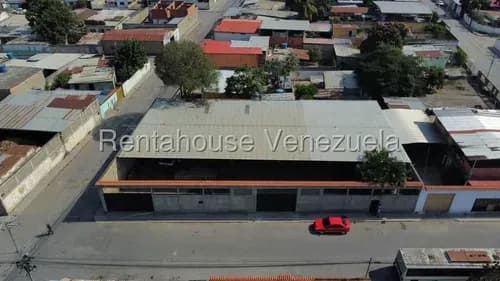 Galpon Comercial En Venta, Sistema De Seguridad, Area De Oficina Y Almacenamiento. Carlina M. Vende
