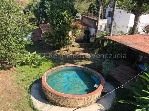 Casa Tipo Chalet Con Clima Y Paisaje Espectacular De Montaña, Caminaderas, Cómodo Y Fresco Con Tanque Subterráneo Con Sistema Hidroneumático De 10,000 L Y Pozo De Agua,