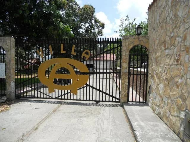Casa (Colonial) en Venta en Las Barrancas, Miranda