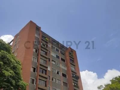 Apartamento Remodelado en Venta en Los Palos Grandes. PFLJL