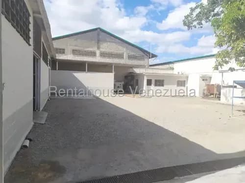 Bray Montoya Te Ofrece En Venta Galpón En Zona Industrial 1 Barquisimeto, Amplias Oficinas Con Baño, Excelente Iluminación. 2#5#2#4#6#5#5