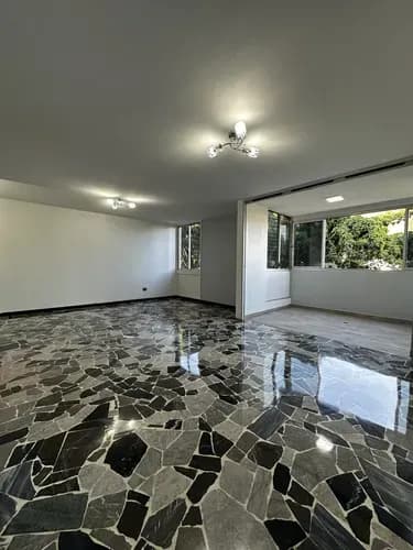 Venta Hermoso Y De Fácil Acceso Apto En La Urb El Marquez. Mr