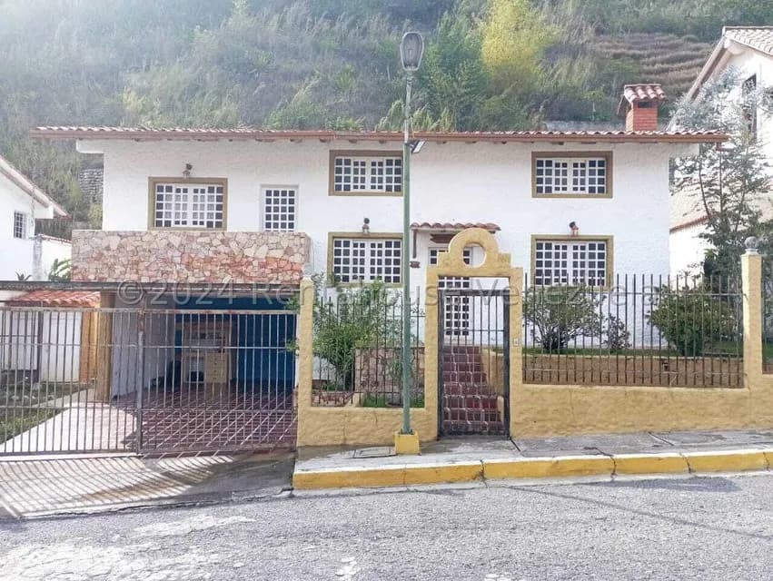 Casa (1 Nivel) en Venta en Avenida los Proceres, Merida