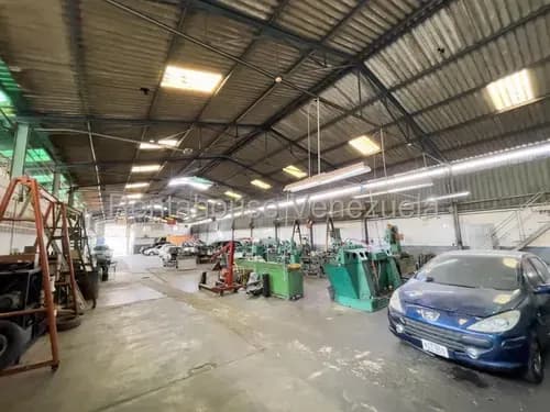 Galpón En Venta. Boleita Sur # 26-15398