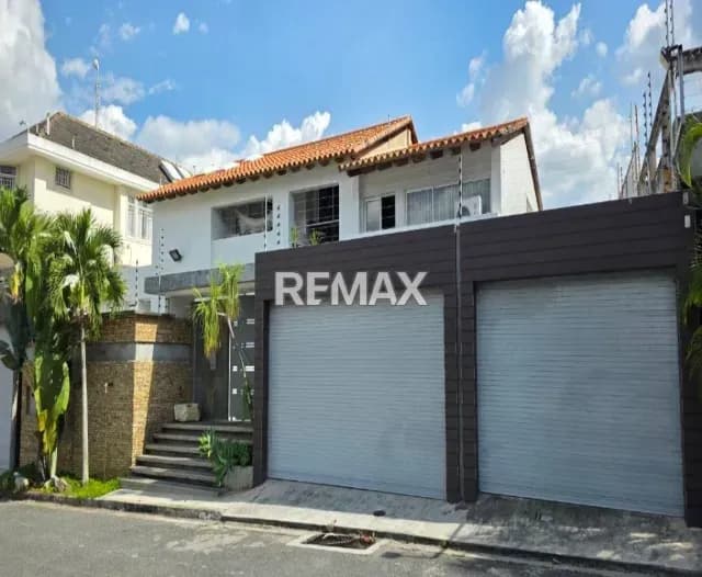 Hermosa Casa en Venta ubicada en la Urbanizacion Lomas del Mirador