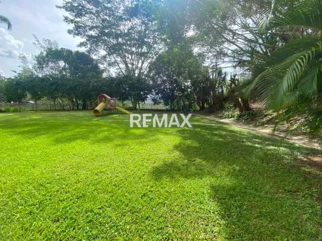 Práctico apartamento a remodelar en La Bonita