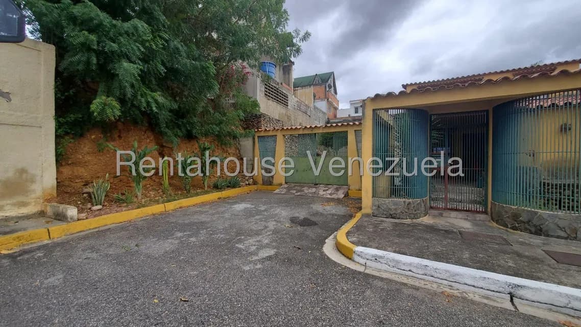 Casa (Duplex) en Venta en La Rosaleda, Lara