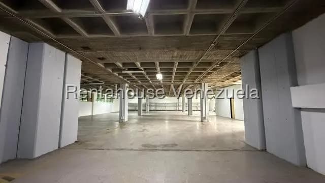 Comercial (Galpon - Deposito) en Alquiler en Los Ruices Sur, Distrito Metropolitano
