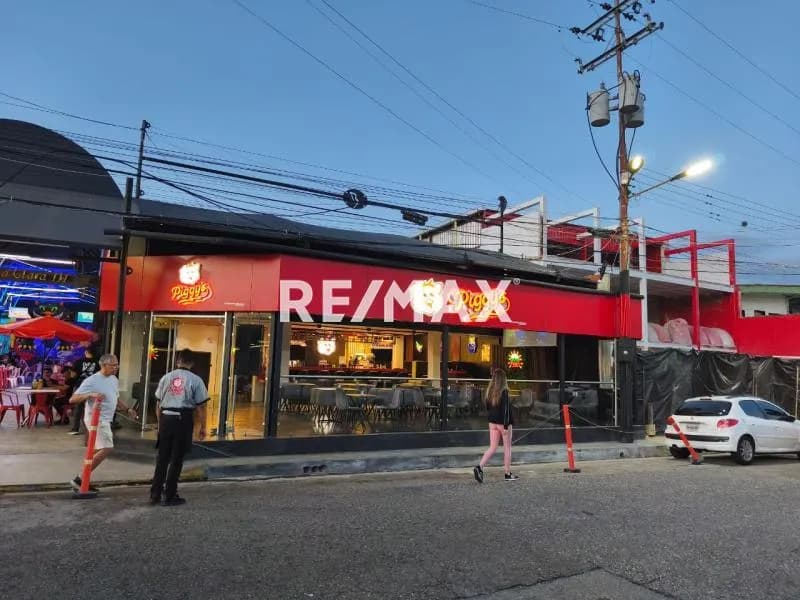Fondo de Comercio en Venta en El Viñedo, 180m², Incluye mobiliario y equipos