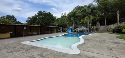 Ludeisi Zerpa 326413, Venta De Club Social En Las Morochas, San Diego
