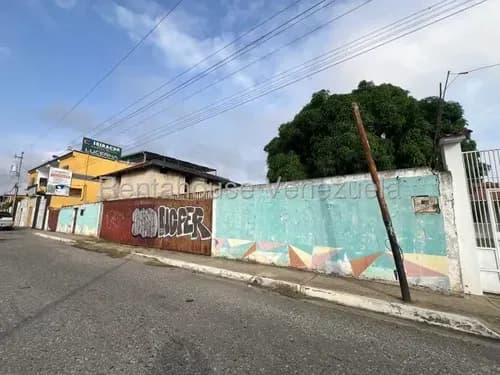 Lisbeth Delgado Vende Terreno Barquisimeto Lara Av. Los Horcones Zona Oeste Cod. 26-16729