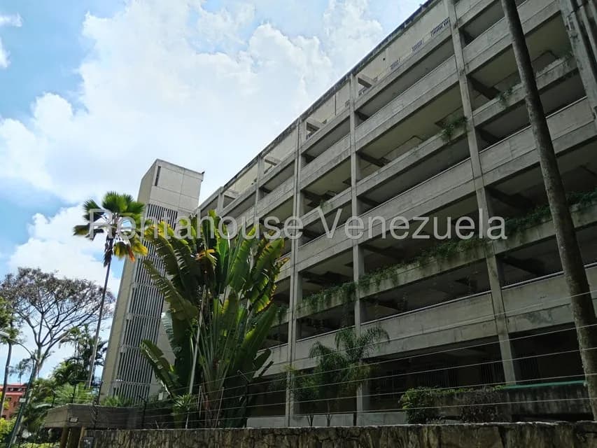 Apartamento (Duplex) en Venta en Las Esmeraldas, Distrito Metropolitano