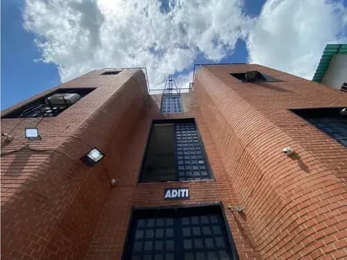 Alquiler De Pb Piso Industrial En Boleita Sur De 220 Mts