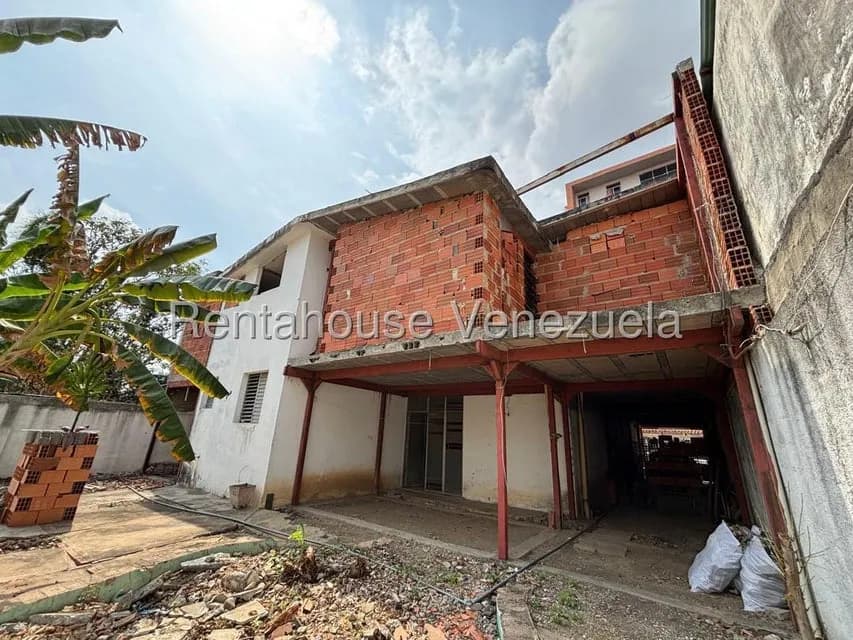 Casa (Multipes Niveles) en Venta en Del Este, Lara