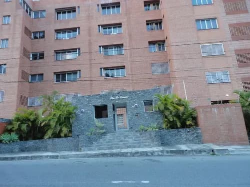 Apartamento Penthouse 3 Niveles En Venta. Amoblado. Urb. Miranda. Yg5861