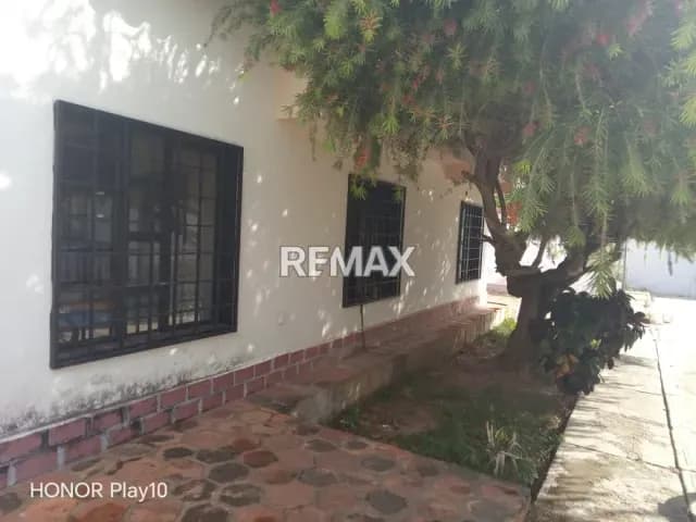 EN VENTA CASA UBICADA EN RESIDENCIAS CURARI, URBANIZACION SAN AGUSTIN, CARORA