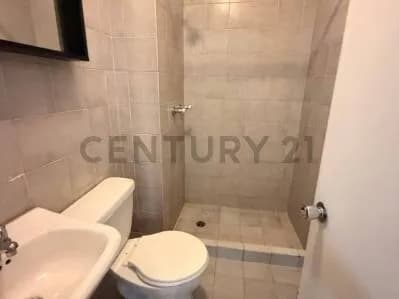 Apartamento en Alquiler Ubicado en Colinas de Valle Arriba