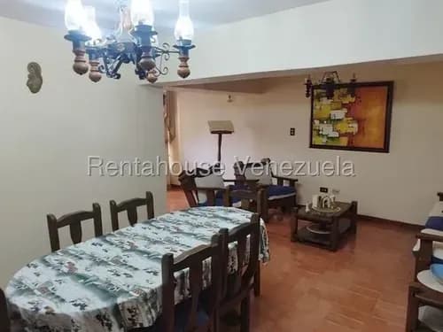 Jg Cod Flex 26-21609 Se Vende Bello Y Actualizao Apartamento En La Candelaria 2 Puestos De Estacionamiento Negociable