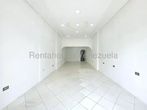 En Alquiler Remodelado, Atractivo Y Funcional Local En Nueva Segovia, Barquisimeto, Karen García, Cód. 26-2792, Ideal Para Clientes Vip, Puertas De Seguridad, Área De Oficinas.