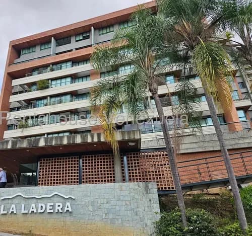 Ng 26-17052 Lindo Apartamento En Alquiler Escampadero. Estupenda Urbanización Privada Con Areas Deportivas