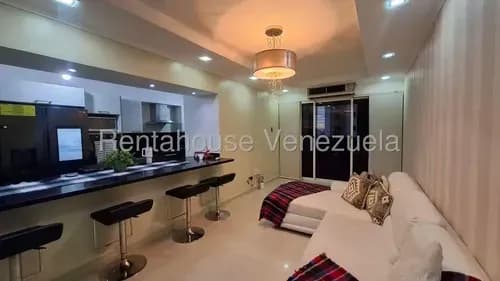 Apartamento En Alquiler, El Cual Consta De 110mts2., 3 Habitaciones Con Closets Semi Amoblados Y 2 Baños Completos. Cocina Y Lavanderia Equipada. Aires Acond En Todas Las Areas