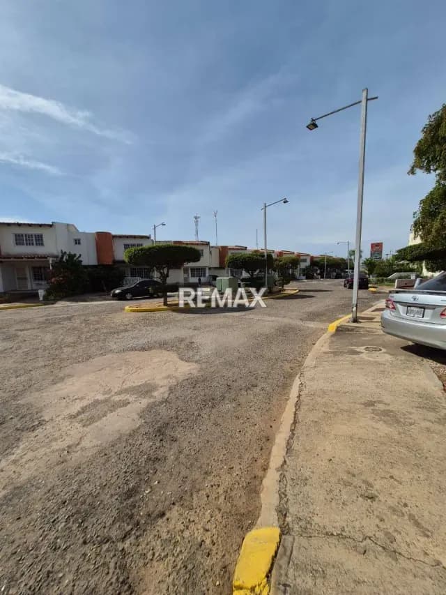 EN VENTA TOWNHOUSE EN VILLA LAS TRINITARIAS