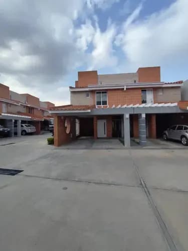 Yia Townhouse En Terrazas De Camoruco Obra Gris