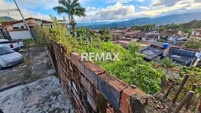 En venta parcela en la urbanización altos de los criollitos