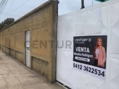 Se Alquila Galpon de 874 m2, con casa Sector 24 de Julio